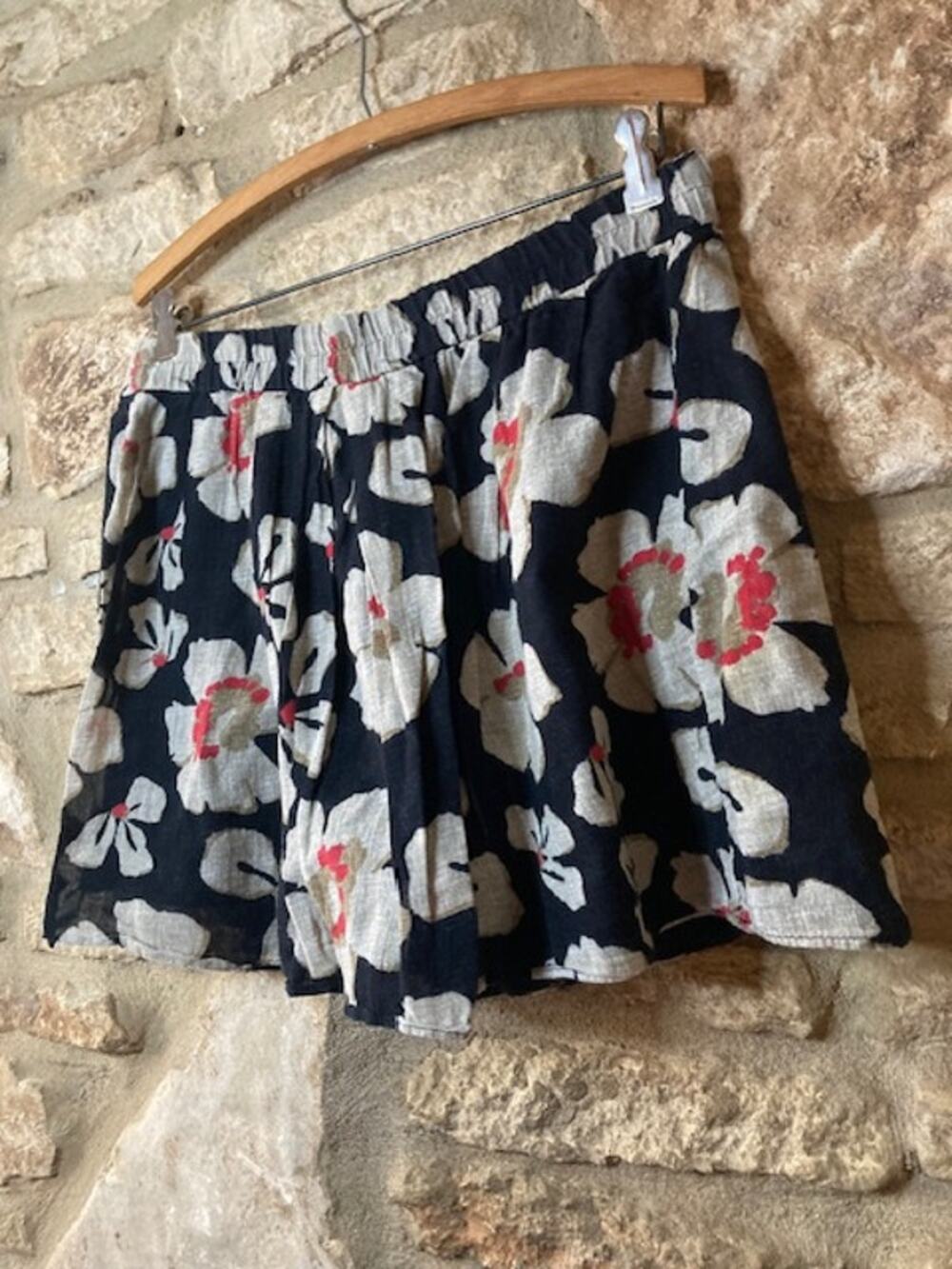 Gap Y2K Black Floral Mini Skirt 🌺 Size Small